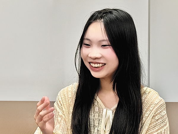 遠藤愛氏