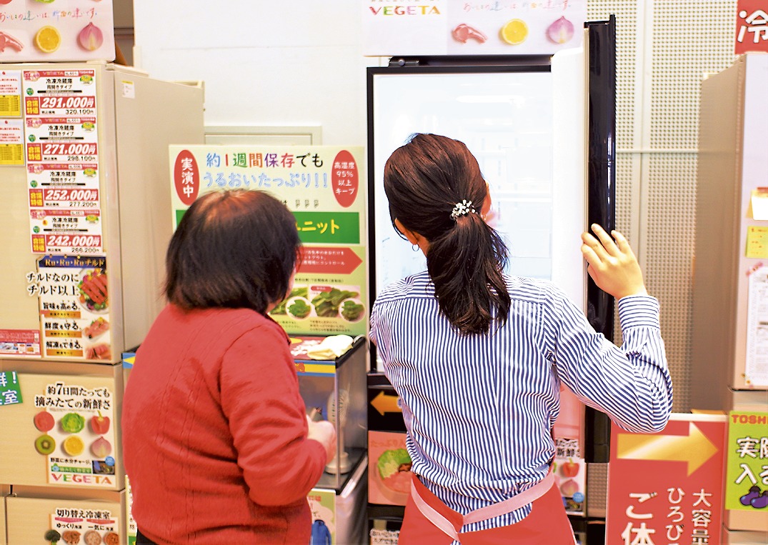 会場では大容量冷蔵庫の販売に注力（横浜会場）