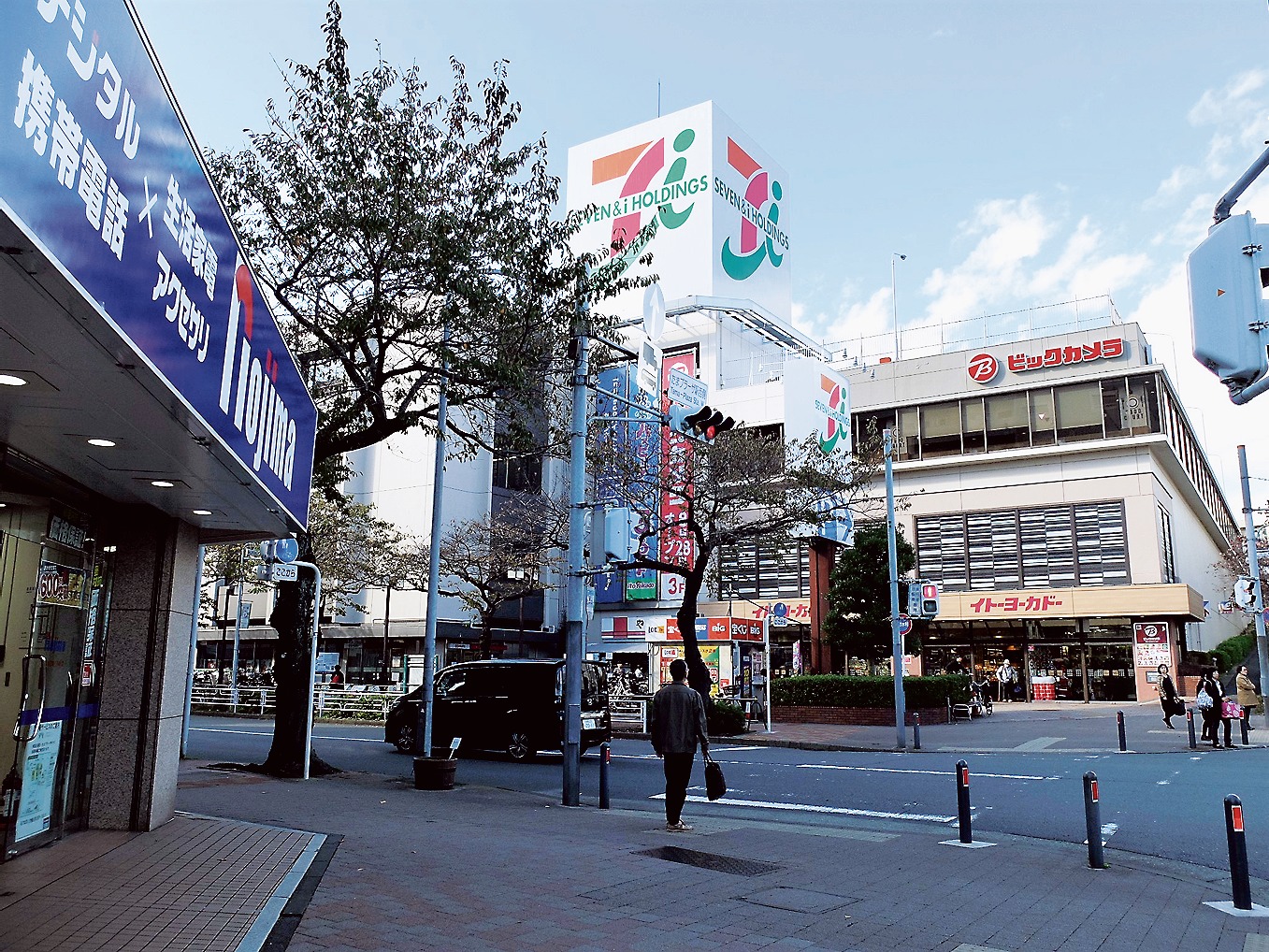 ビックが出店したイトーヨーカドーの目の前にはノジマが出店している