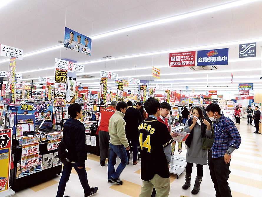 高単価品を中心に上新電機でもPCが好調（高槻店）