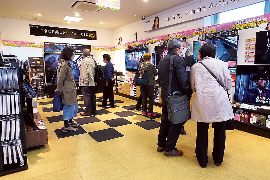 予想以上の来場者でにぎわう店内