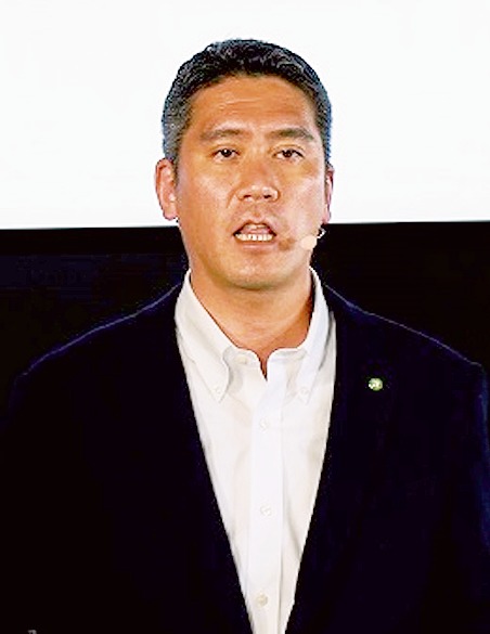 新サービスを説明する山田マーケティング本部長