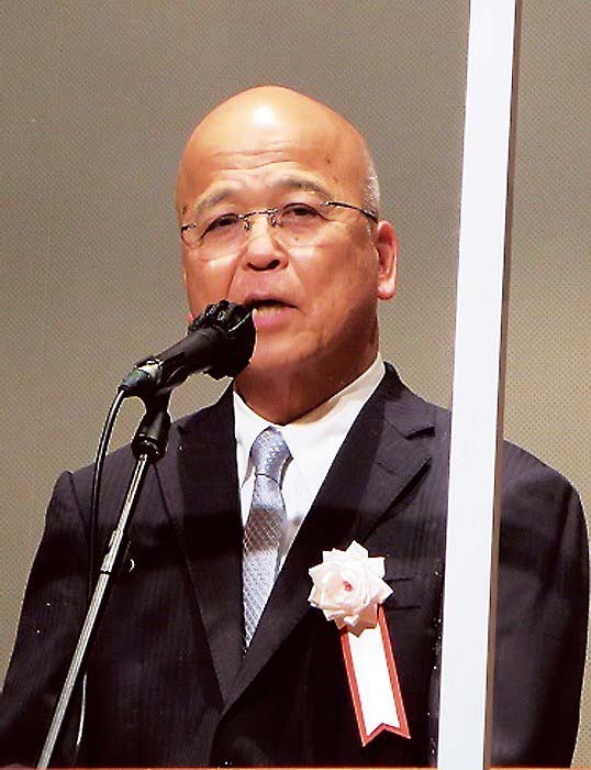 あいさつするちゅピCOMの浅井社長・CEO