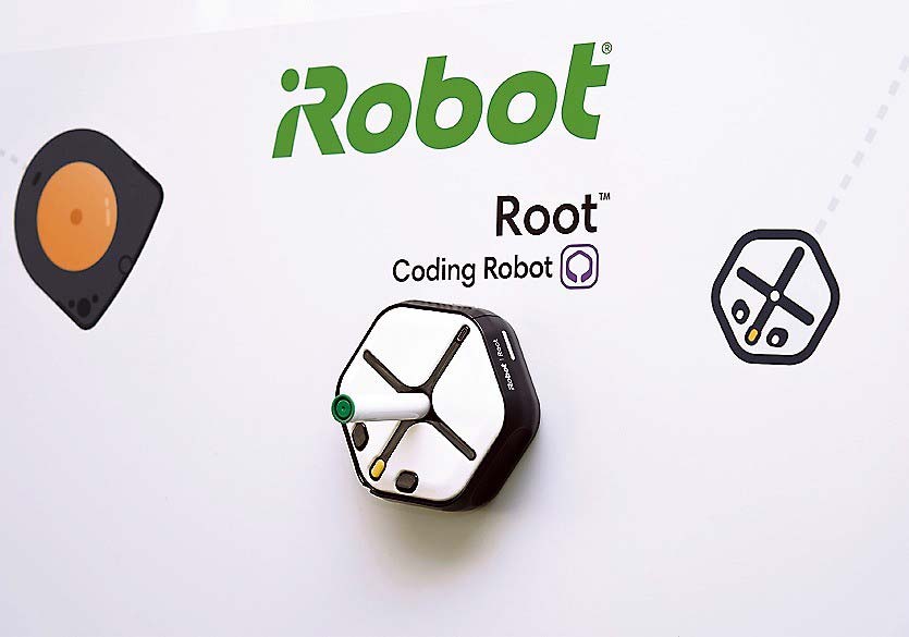 プログラミングロボット「Root」