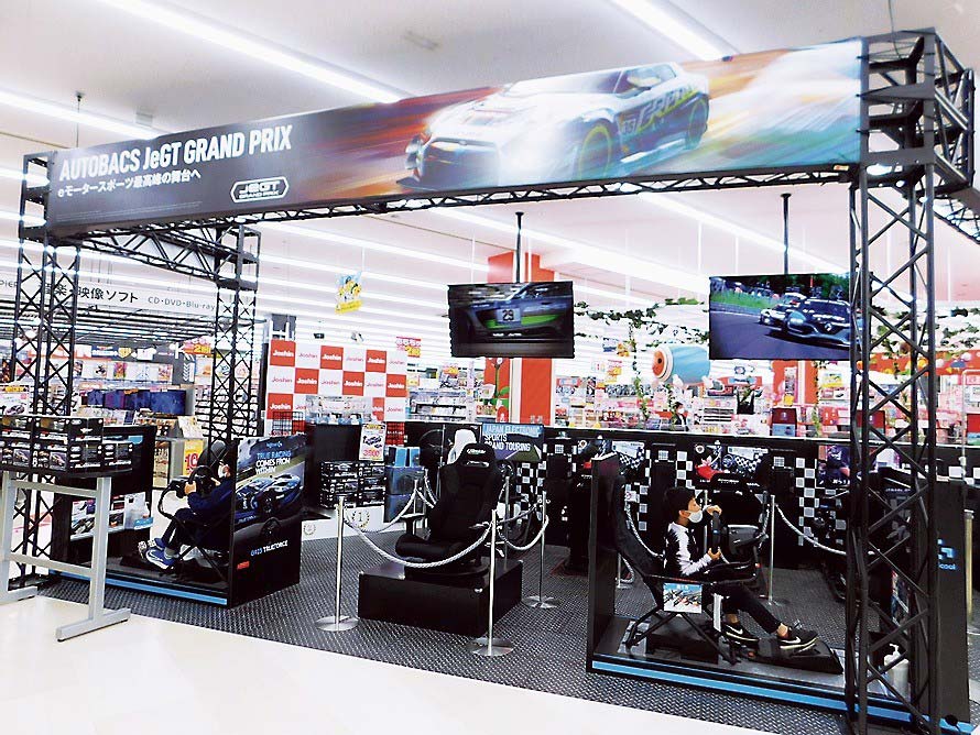 上新電機岸和田店のレーシングゲームコーナー