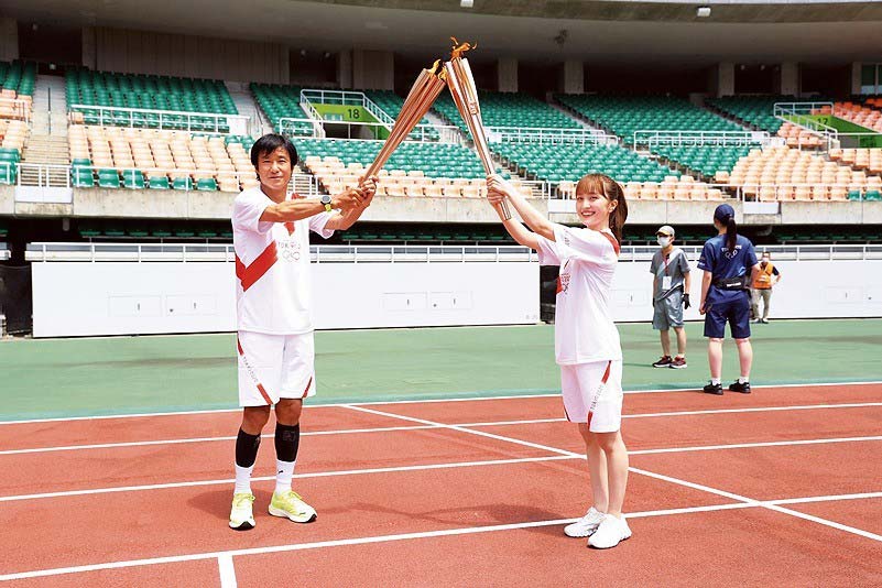 エコパスタジアムの中山さんと百田さん