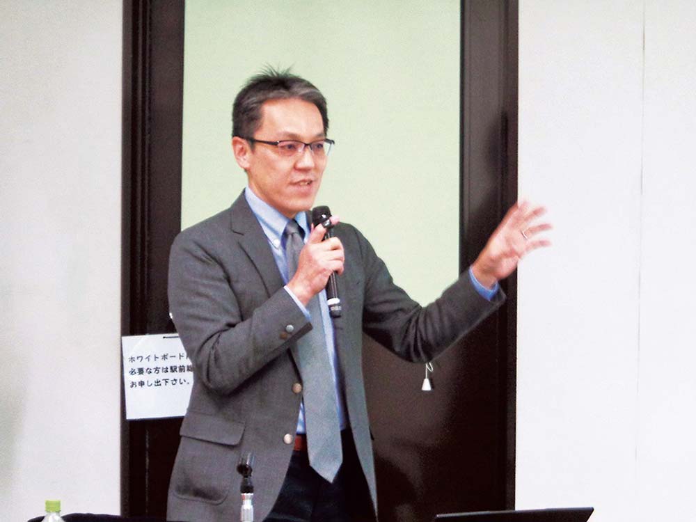 「笑倍繁盛」法則について話す櫻木氏