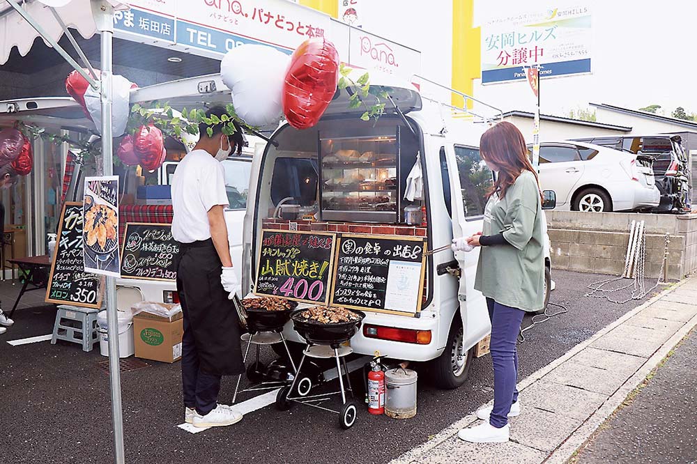 いちげん客も呼び寄せたキッチンカー