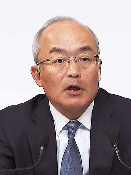 質疑応答に応える十時副社長兼CFO