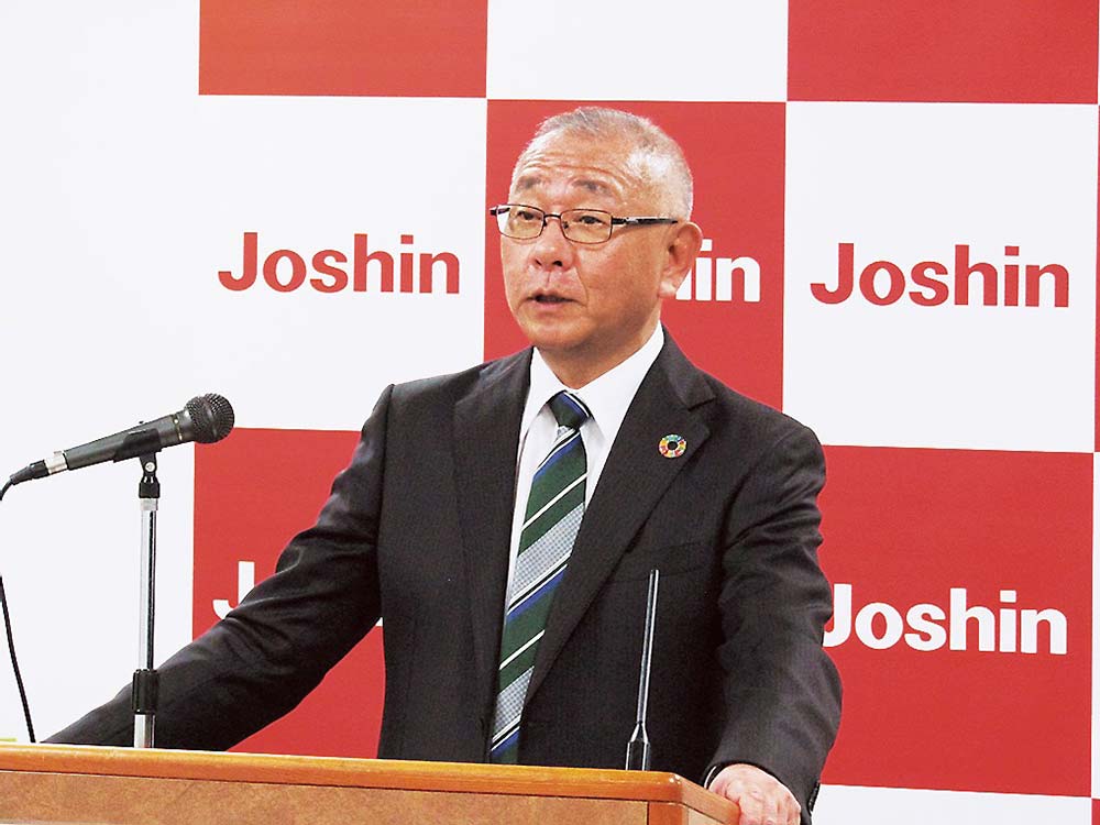 経営戦略を説明する金谷社長