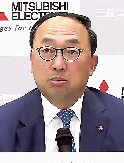 決算会見に臨む漆間社長CEO