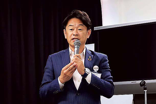 次世代プロジェクト委員長の毛塚氏