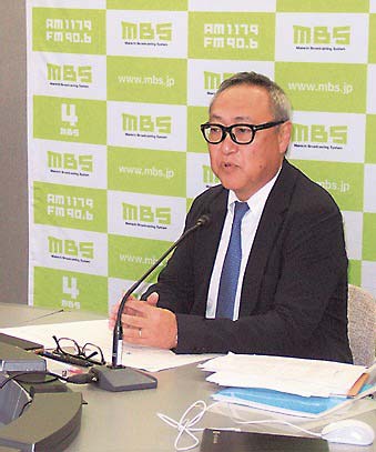 会見するMBSラジオの浜田社長