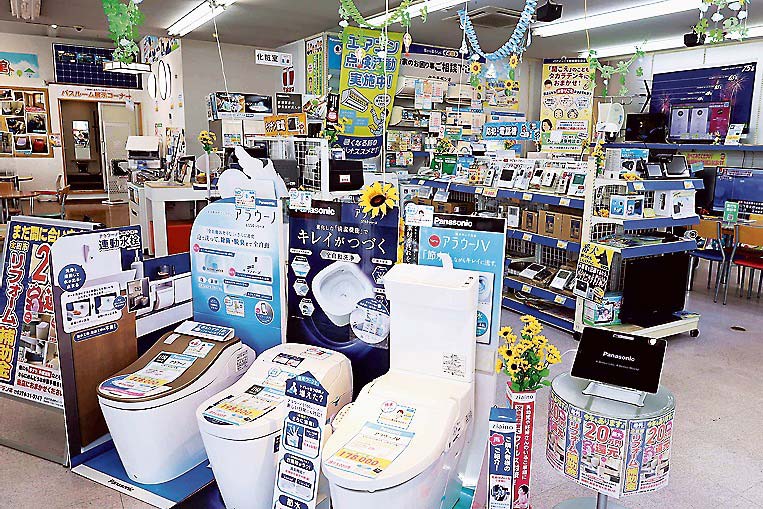 店内にはリフォームから家電まで幅広く展示している