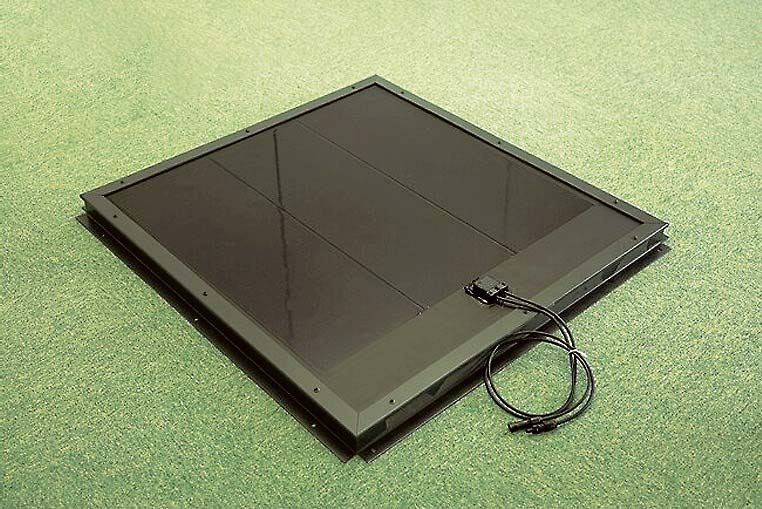 フィルム型ペロブスカイト太陽電池付き建材パネルのプロトタイプ