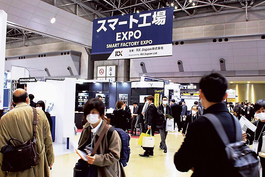 エレクトロニクス商社も出展した展示会「スマート工場EXPO」。工場・設備の自動化、省人化はビジネスチャンスだ＝1月