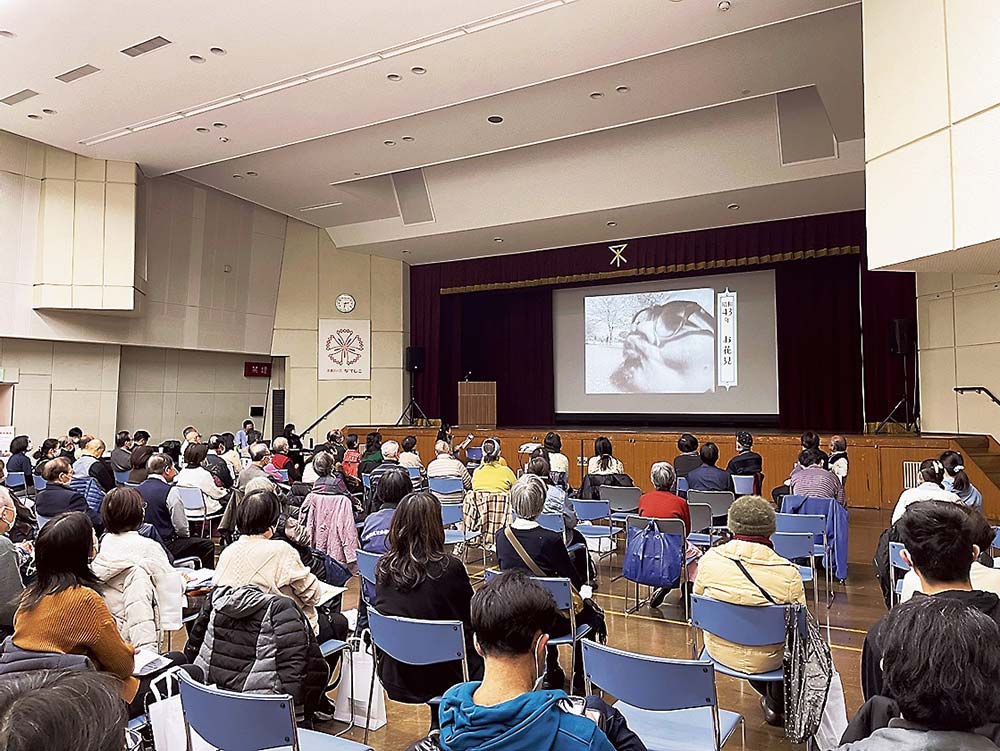 大阪市浪速区で行われた「回想法シアター」