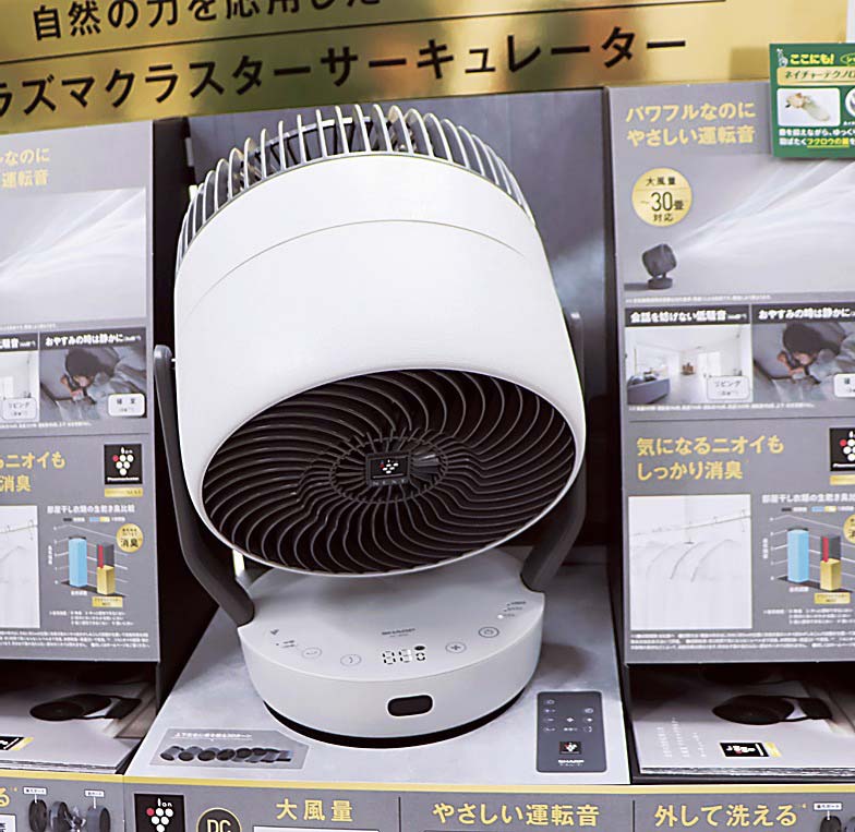 シャープも本格参入し静音と大風量を両立した製品を発売、中高価格帯でシェア拡大を目指す