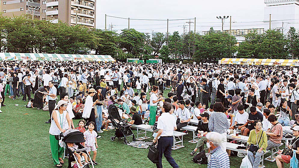 多くの来場者でにぎわう「横河まつり」会場