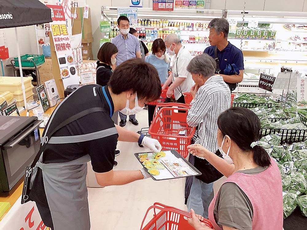 蒸しパンの実演