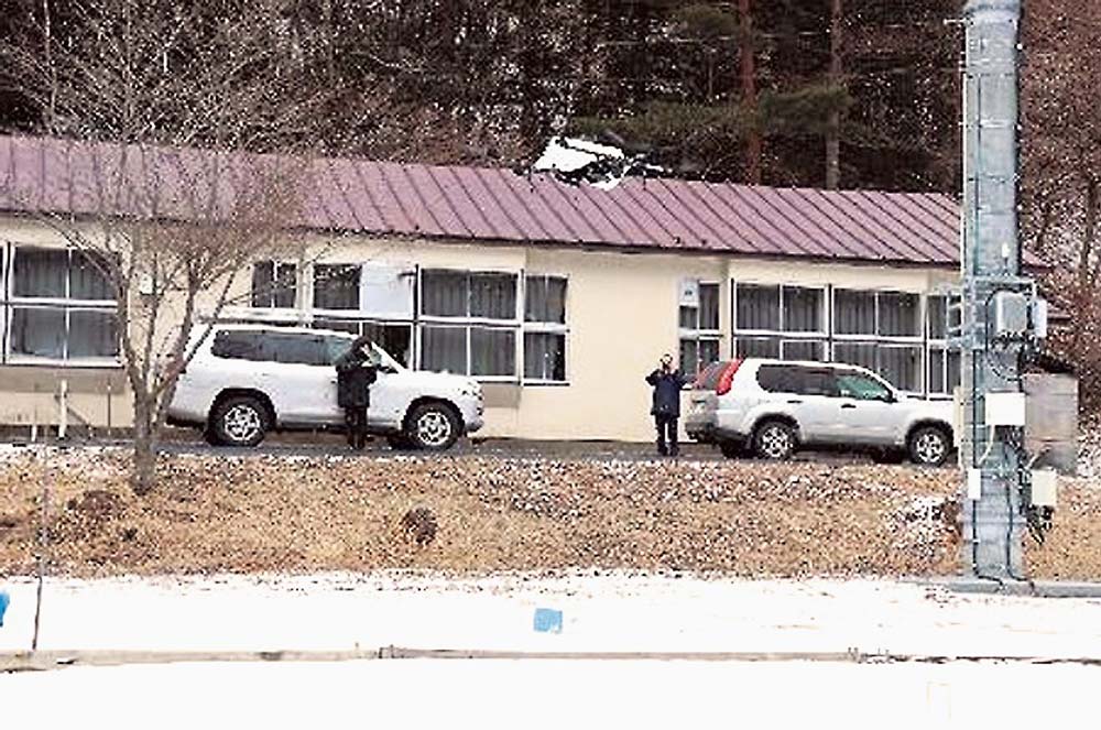 荷物を置き配して飛び去るAirTruck（松ケ沢公民館）