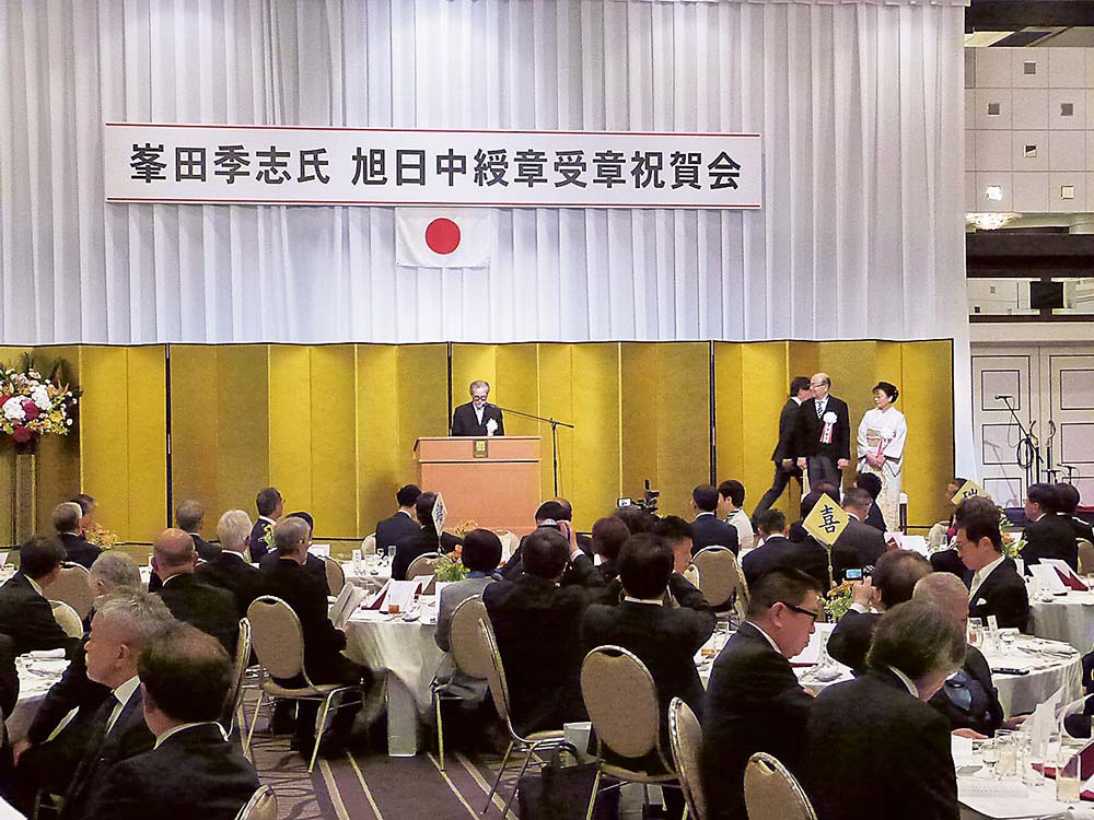 発起人代表のあいさつをするパナソニックHD楠見社長執行役員グループCEO