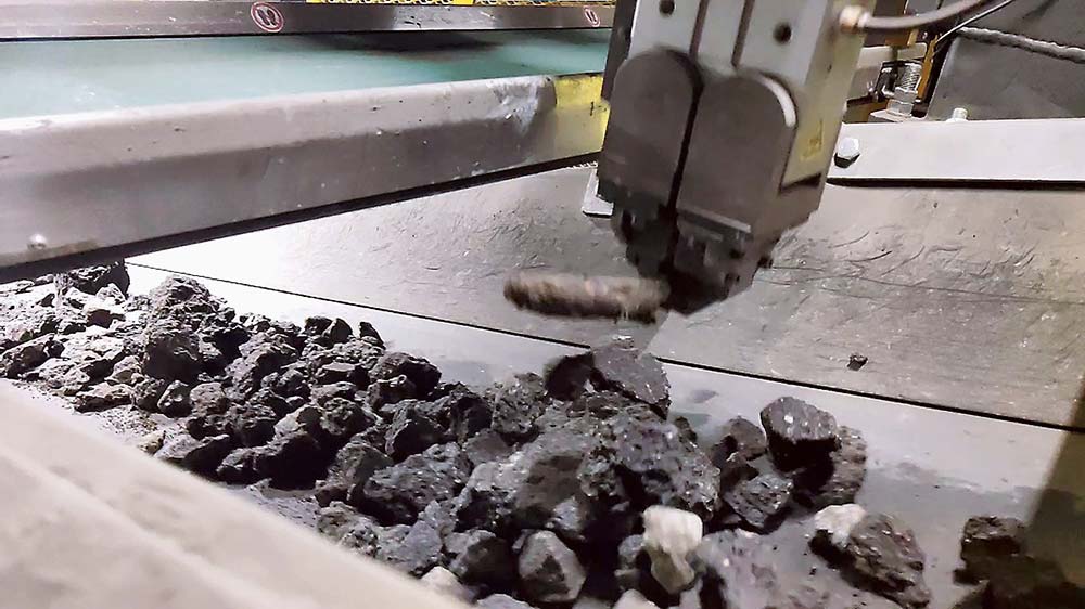 がれきに混入した不純物の除去