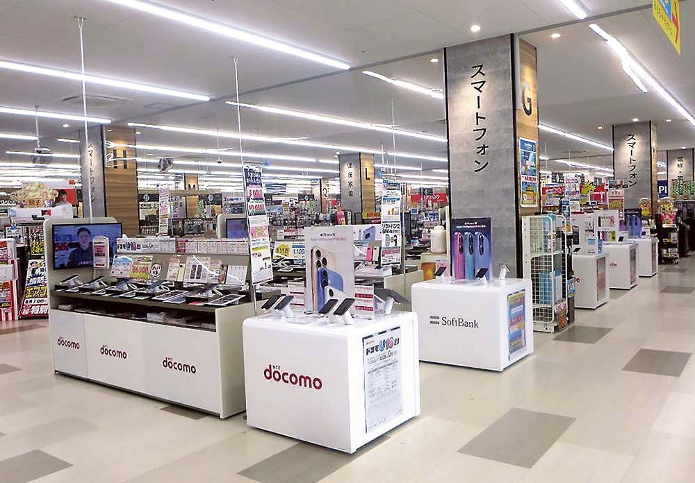入り口付近にあるモバイル商品売り場