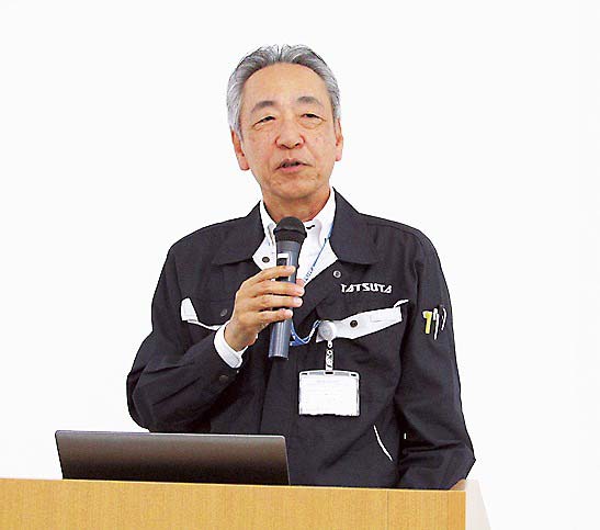 説明する宮田常務