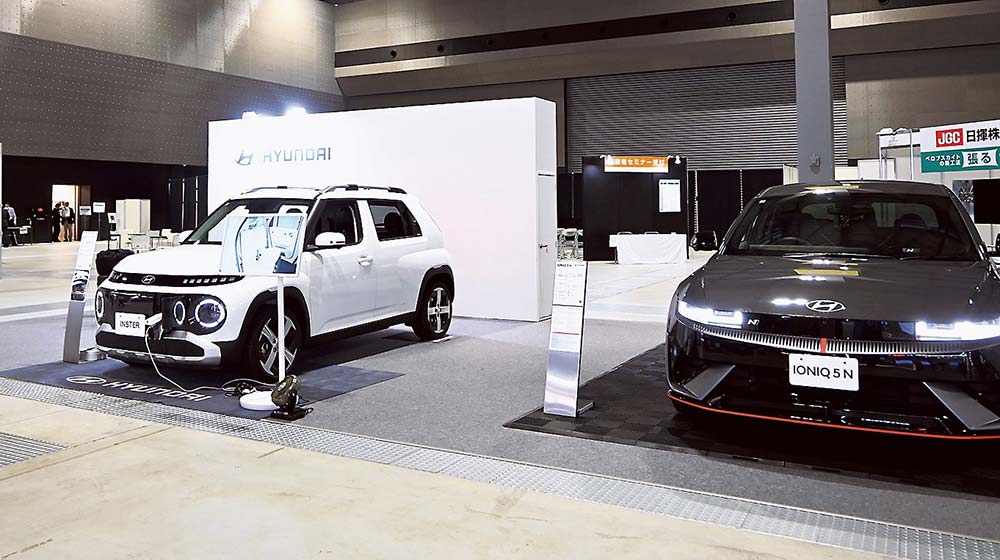 最新EVが展示された
