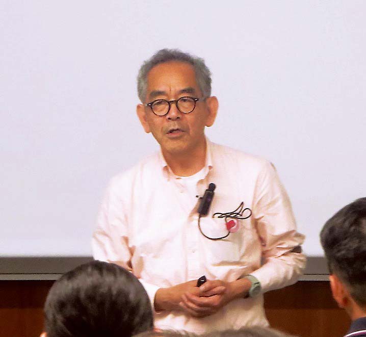 講演した八巻氏