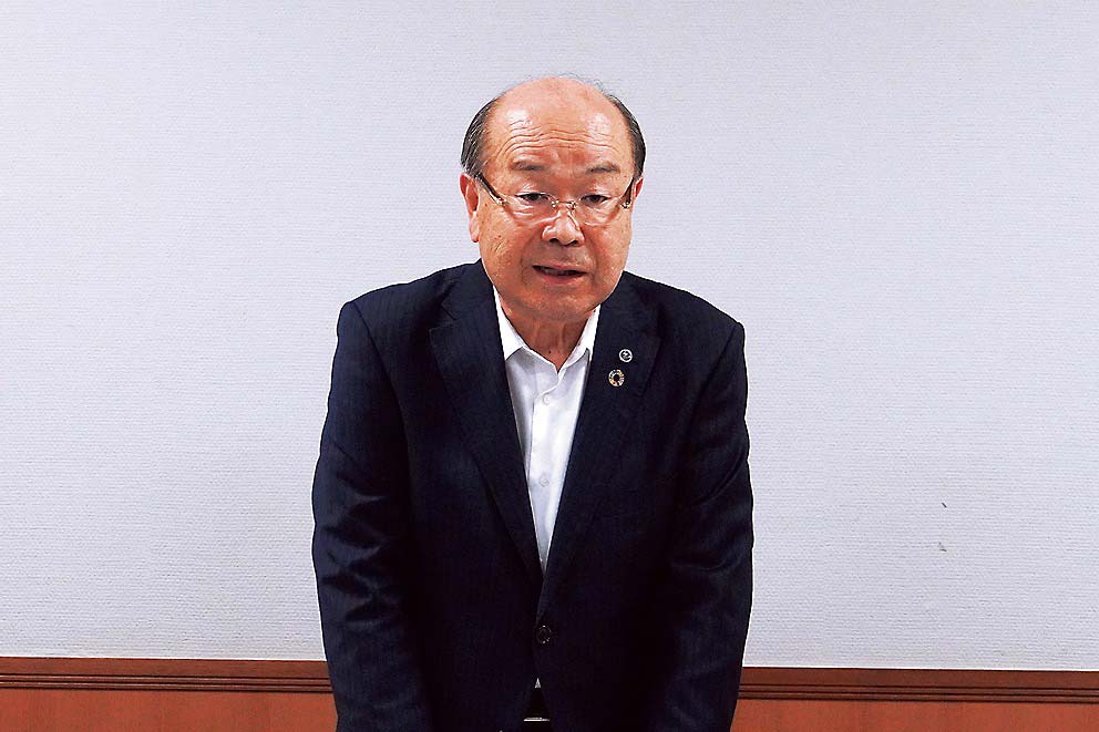全電商連の取り組みを説明する峯田会長