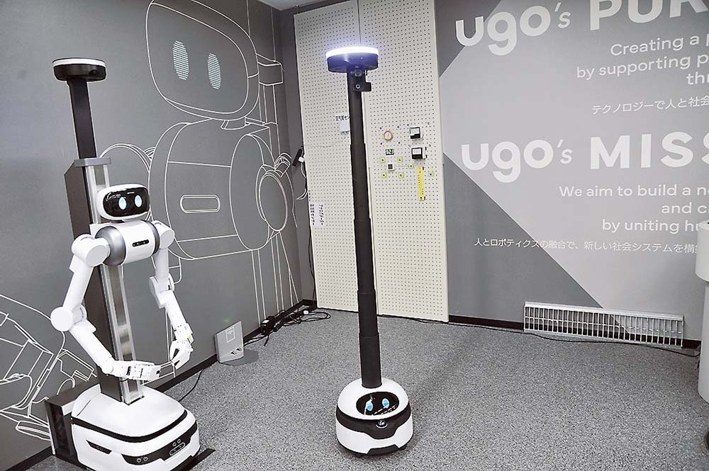 ugoに動きのある〝目〟を付けたのは、協業する人間に親しみを持ってもらいたいという意図がある