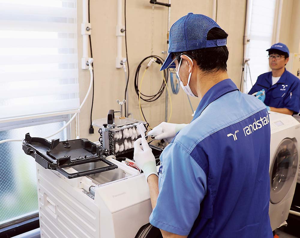洗濯機の熱交換器の洗浄も入念に行う