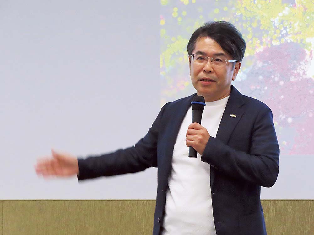 AI戦略を話す富士フイルムBIの鍋田取締役