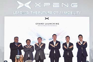 中国シャオペンがインドネシアでEV販売開始　「X9」と「G6」　現地で引き渡し式
