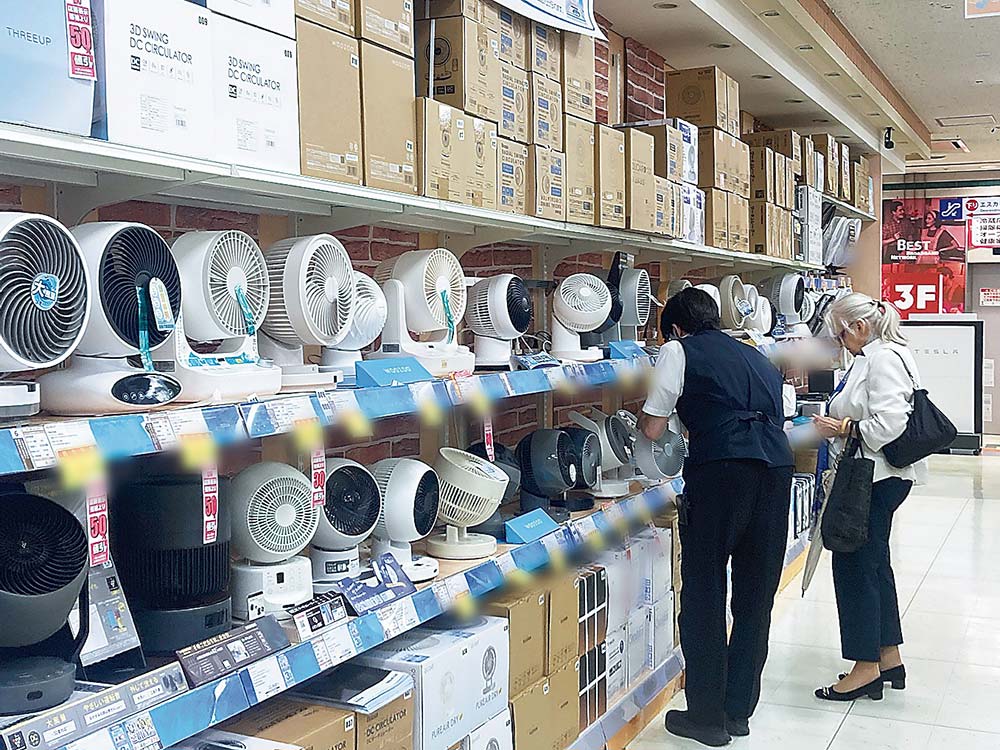 暑さ対策にサーキュレーターも（ベスト電器福岡本店）