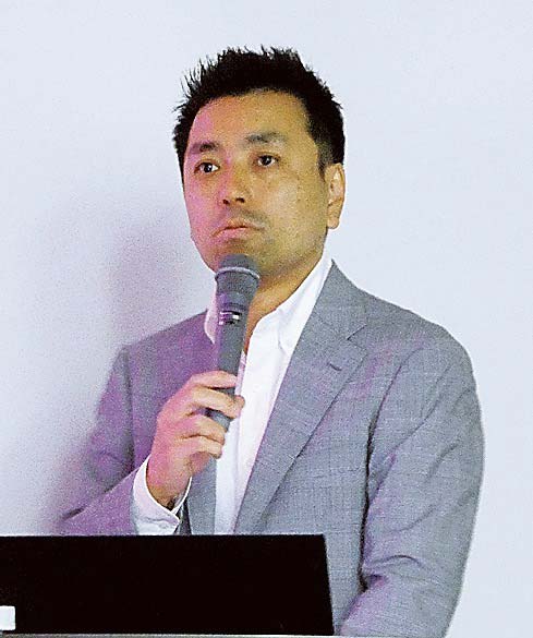 説明する安藤氏