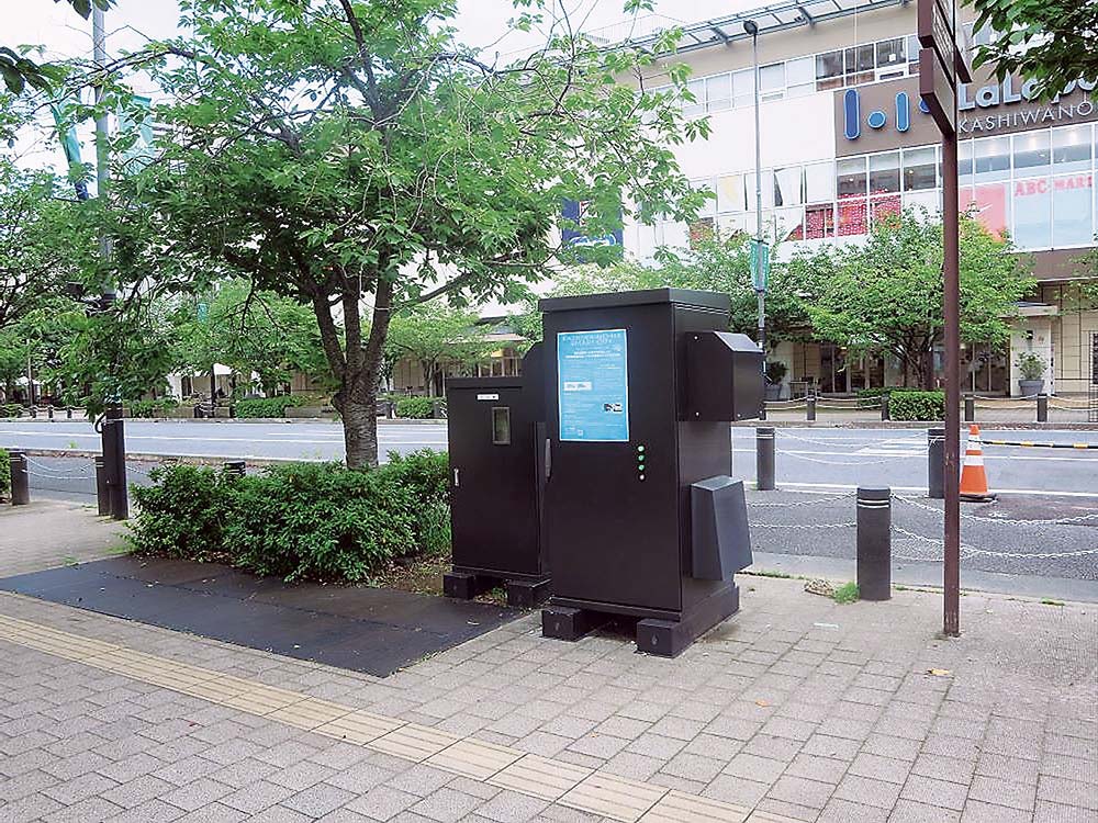 街の景観になじむように設置した電源装置