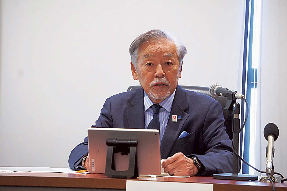 説明する堀場会頭