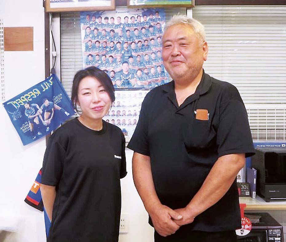 山野井専務（右）と細田さん