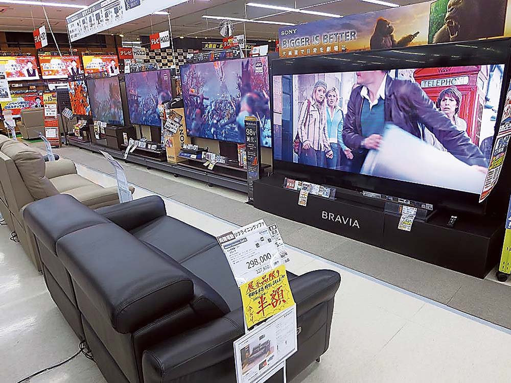 ほぼすべての商品に電源を入れた体験型の売り場を展開（YAMADA web．com宇都宮本店）