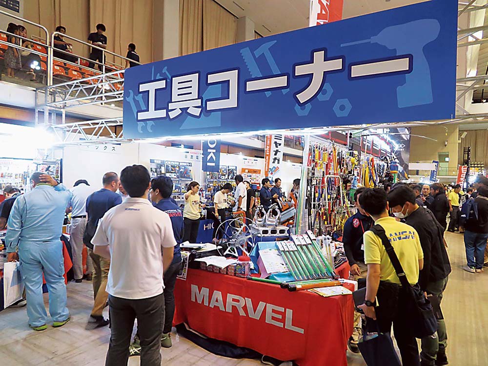 2階に集約した工具コーナー