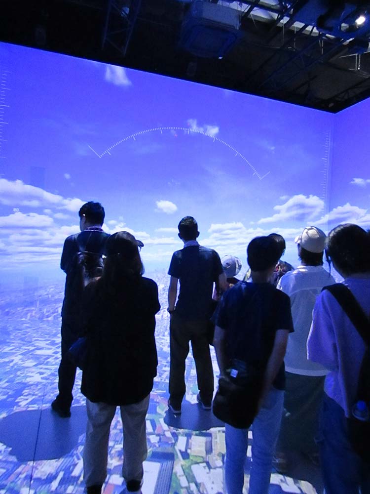 イマーシブシアターでは没入体験が可能