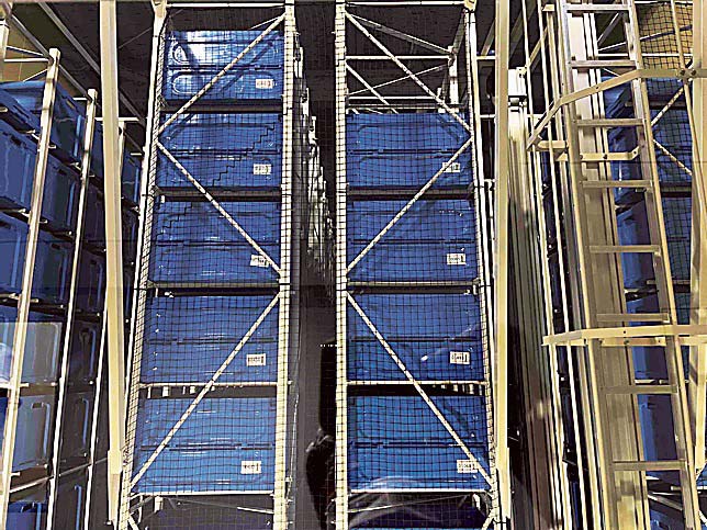 2000パケット格納の自動倉庫システム