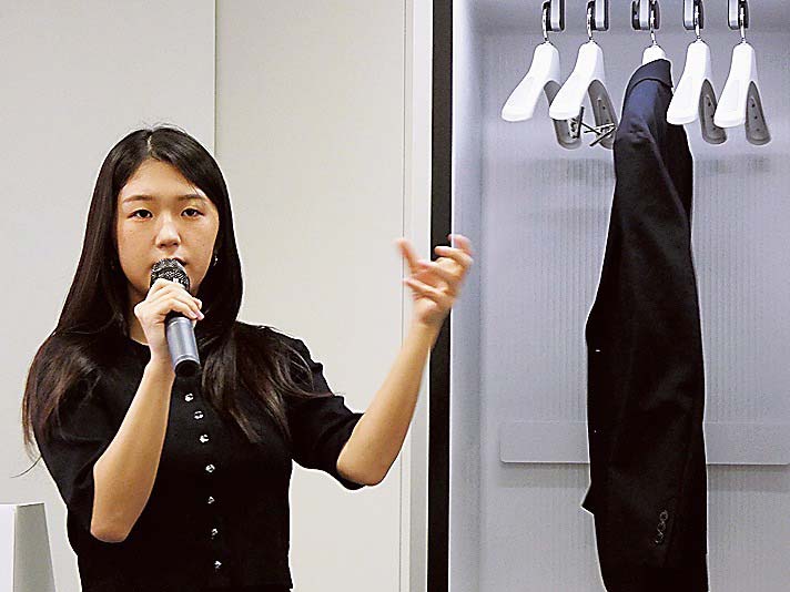 説明する成田氏
