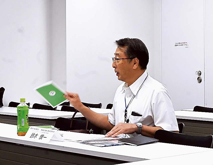 景品規約を説明するPMJ中部社の鈴木渉外部長