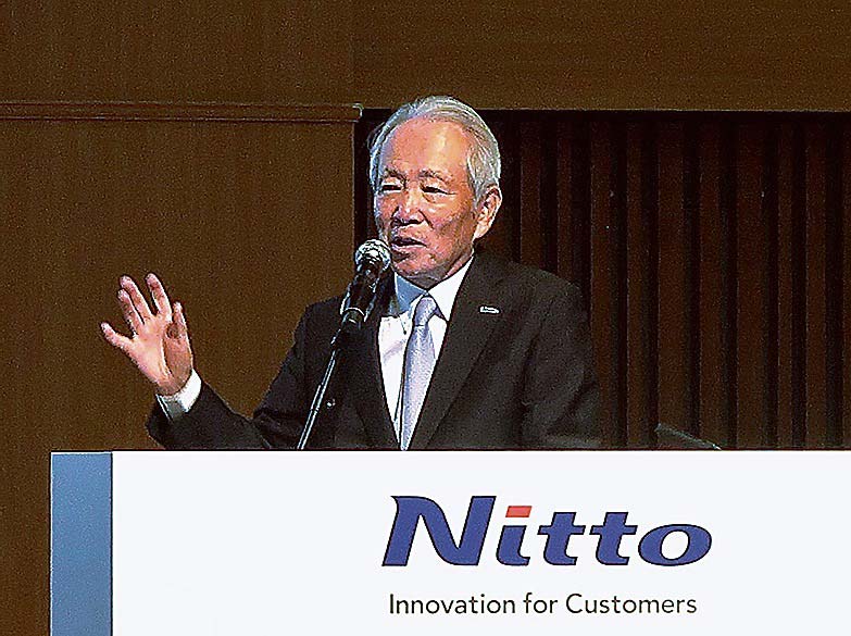 髙﨑社長はHBM向けテープなどの状況を説明