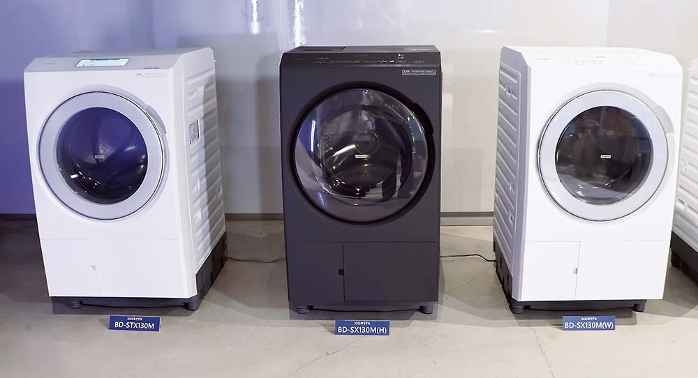 ビッグドラム25年度モデルは洗濯性能も向上（左が最上位機STX130M、中央と右がSX130M）