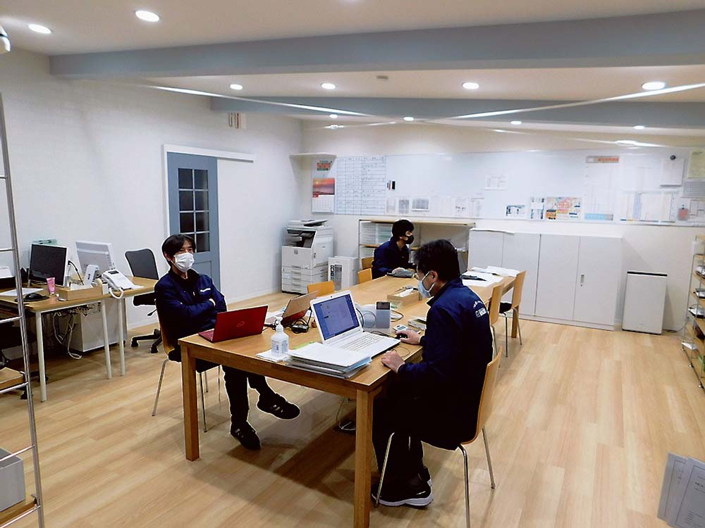 てくのハウスではフリーアドレスを採用